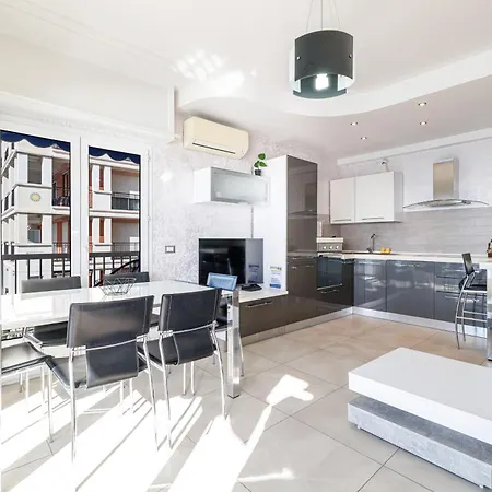 Myn3 - Beautiful Modern 2bdr Apartment, With Sea View Appartement *