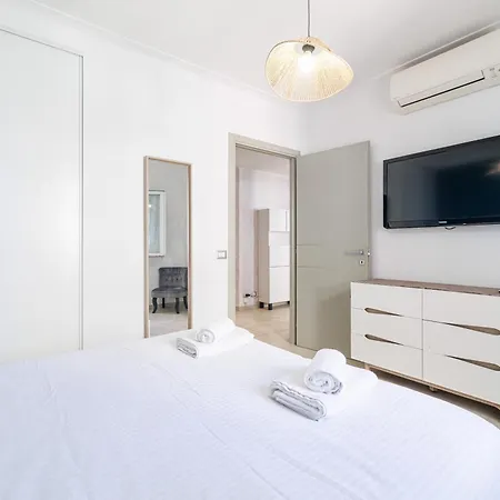 Myn3 - Beautiful Modern 2bdr Apartment, With Sea View * Menton